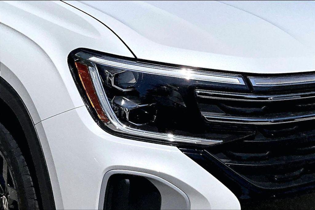 new 2026 Volkswagen Atlas car, priced at $47,723