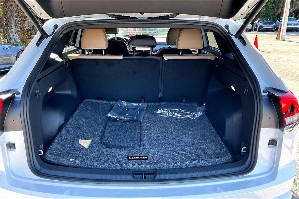 new 2026 Volkswagen Atlas Cross Sport car, priced at $41,816