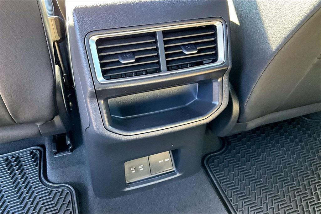 new 2026 Volkswagen Atlas Cross Sport car, priced at $42,816