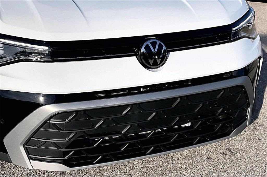 new 2026 Volkswagen Taos car, priced at $30,512