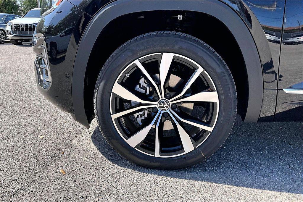 new 2026 Volkswagen Atlas car, priced at $52,851