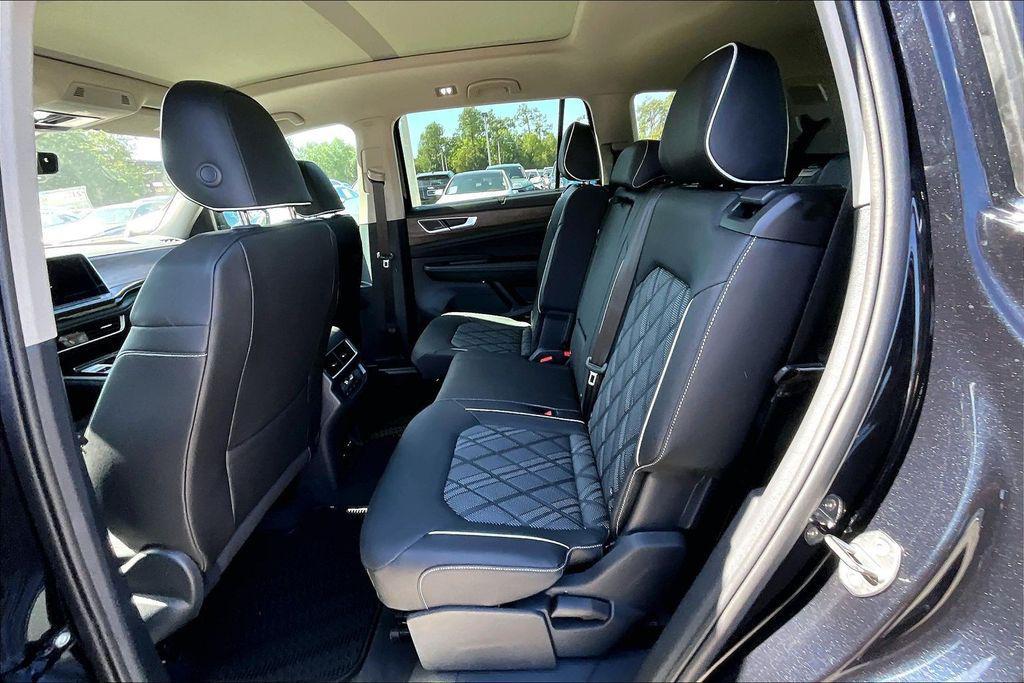 new 2026 Volkswagen Atlas car, priced at $52,851