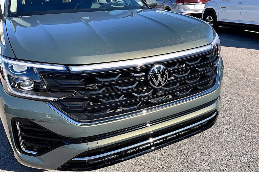 new 2026 Volkswagen Atlas car, priced at $52,394