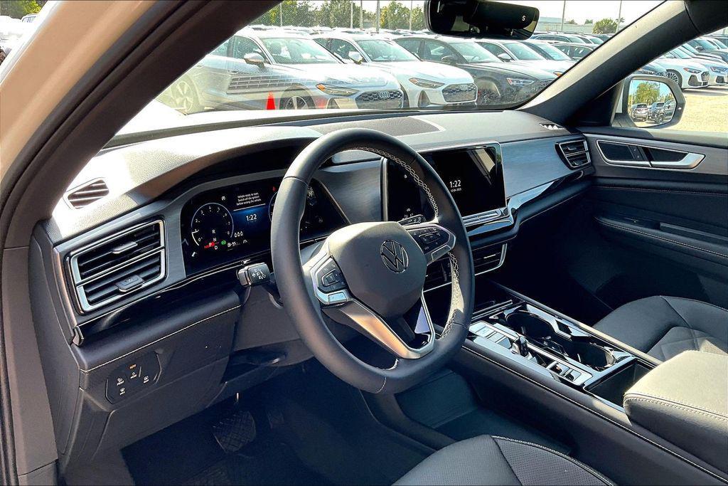 new 2026 Volkswagen Atlas Cross Sport car, priced at $43,843