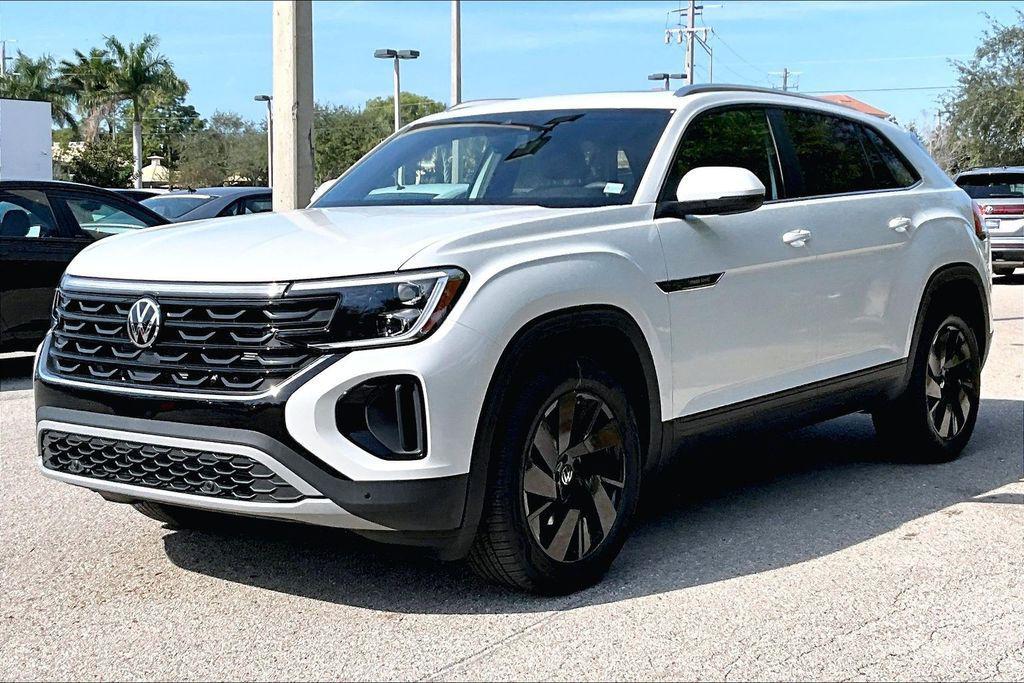 new 2026 Volkswagen Atlas Cross Sport car, priced at $43,843