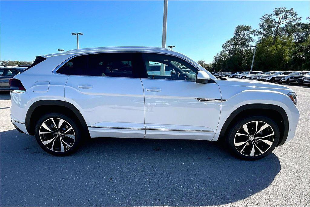 new 2026 Volkswagen Atlas Cross Sport car, priced at $50,985