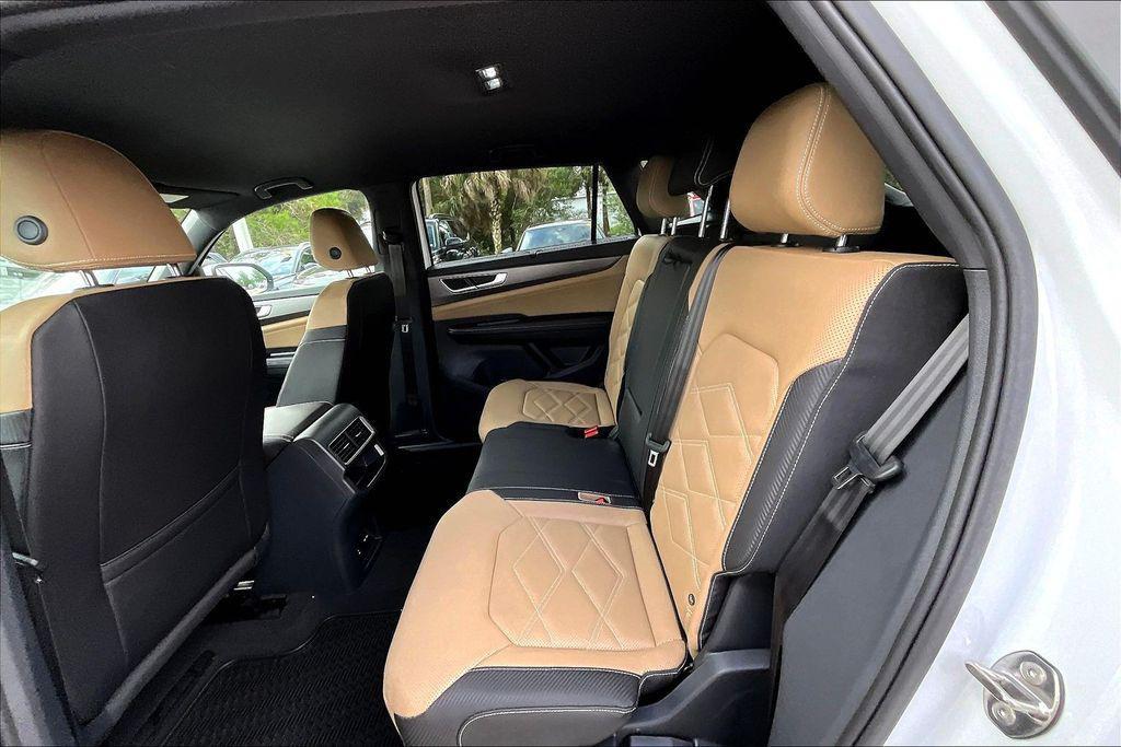 new 2026 Volkswagen Atlas Cross Sport car, priced at $40,463