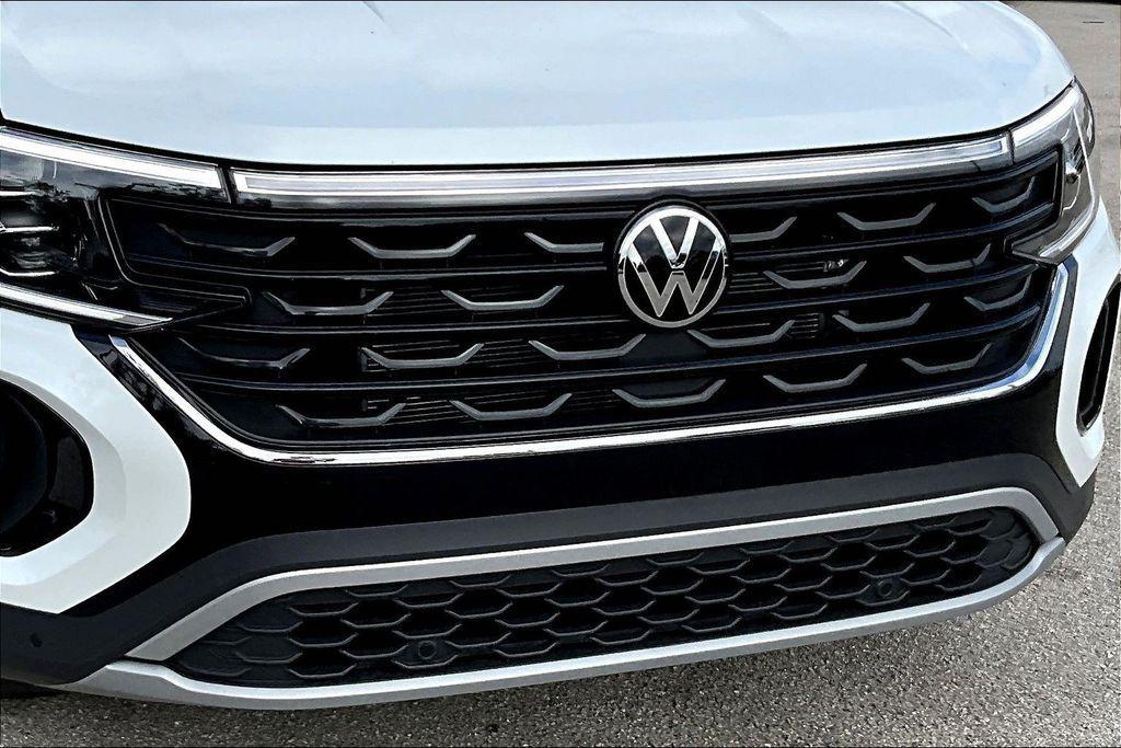 new 2026 Volkswagen Atlas Cross Sport car, priced at $40,463
