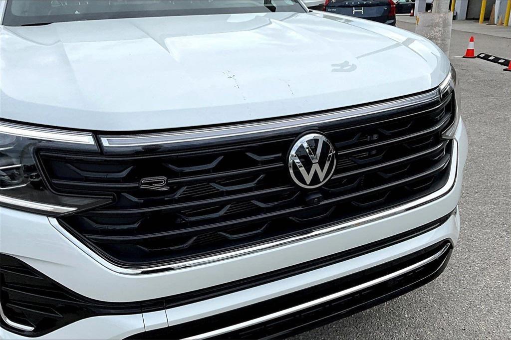 new 2026 Volkswagen Atlas Cross Sport car, priced at $51,896