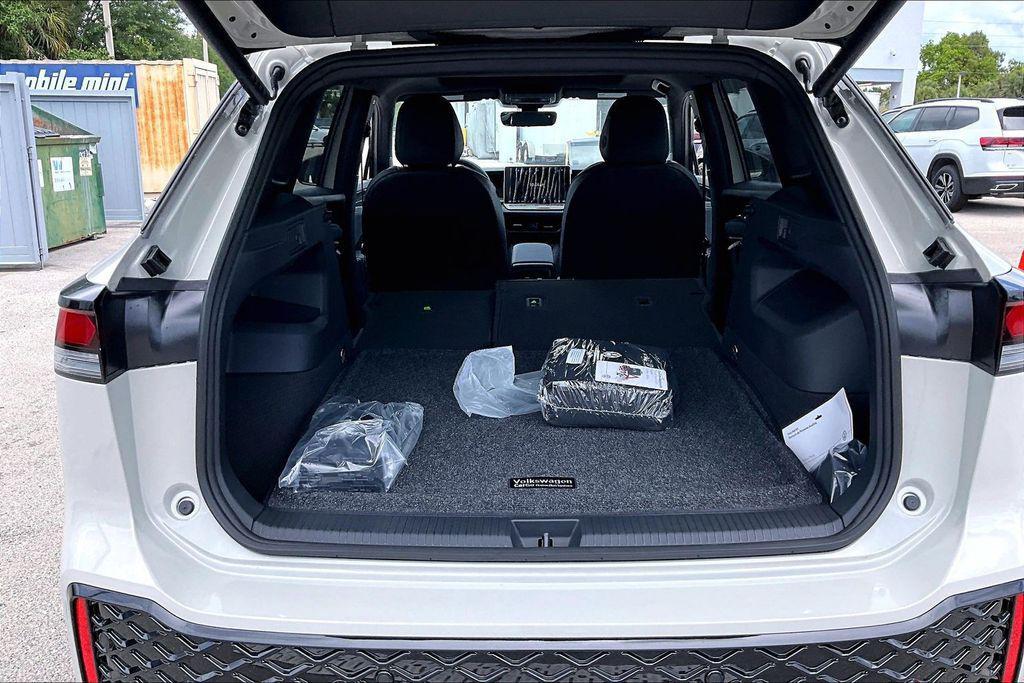 new 2026 Volkswagen Tiguan car, priced at $35,988