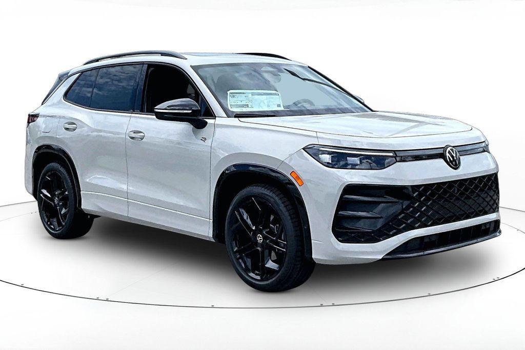 new 2026 Volkswagen Tiguan car, priced at $35,988