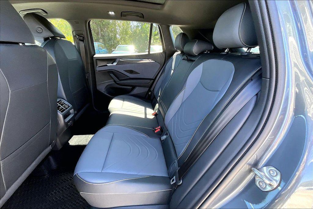 new 2026 Volkswagen Tiguan car, priced at $35,988