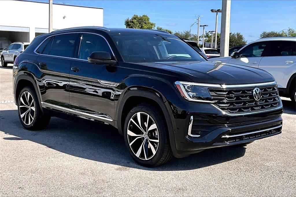new 2026 Volkswagen Atlas Cross Sport car, priced at $51,374