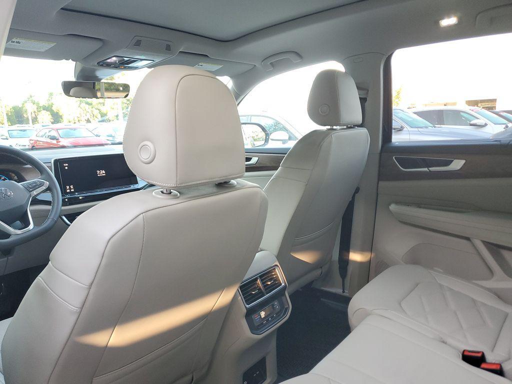new 2026 Volkswagen Atlas car, priced at $42,720