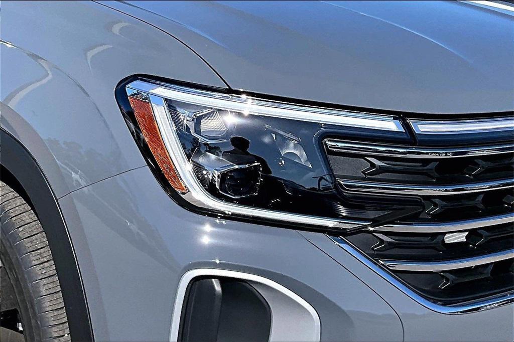 new 2026 Volkswagen Atlas car, priced at $44,340