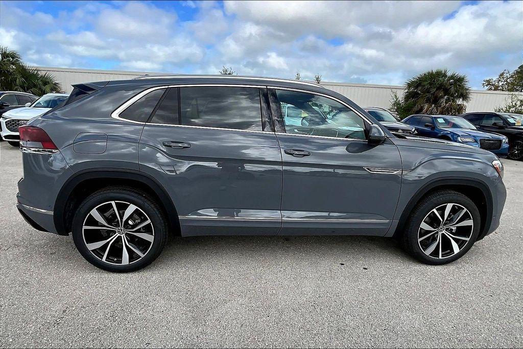 new 2026 Volkswagen Atlas Cross Sport car, priced at $51,002