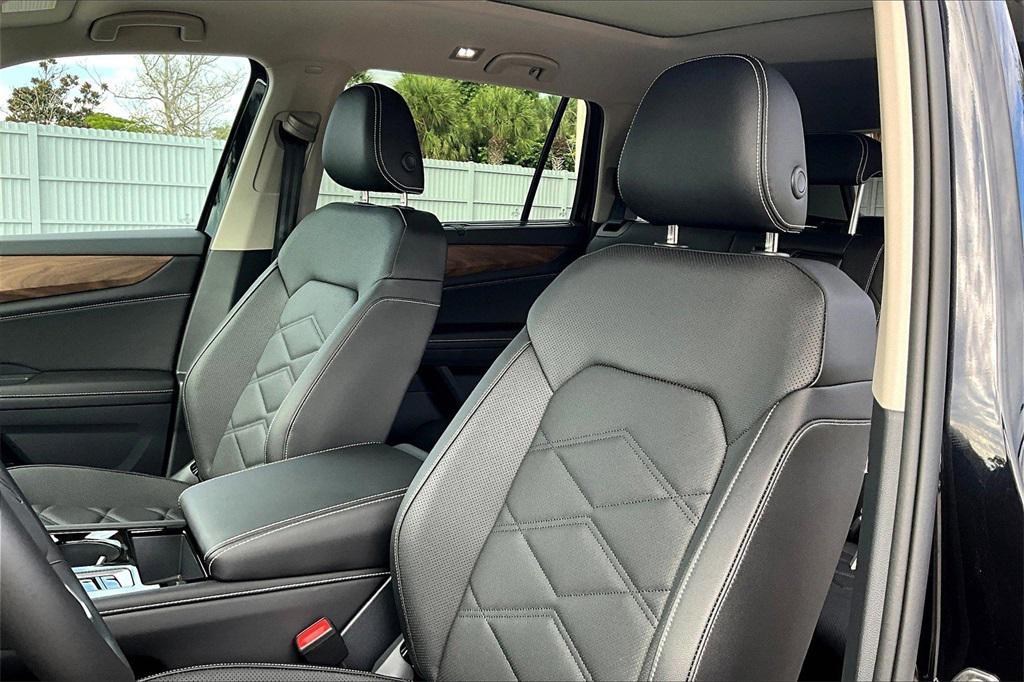 new 2026 Volkswagen Atlas car, priced at $42,428