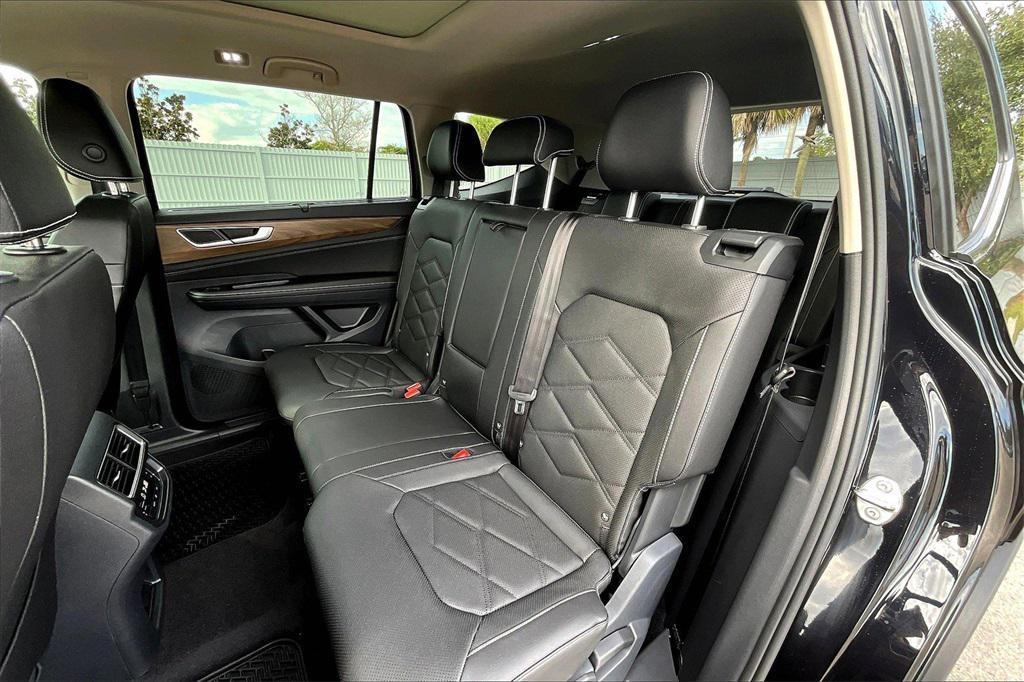 new 2026 Volkswagen Atlas car, priced at $42,428