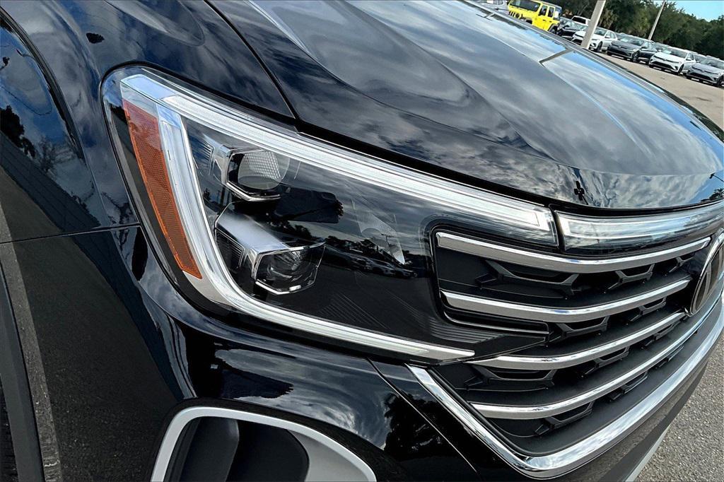 new 2026 Volkswagen Atlas car, priced at $42,428