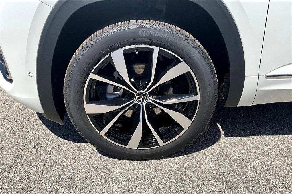 new 2026 Volkswagen Atlas car, priced at $53,429