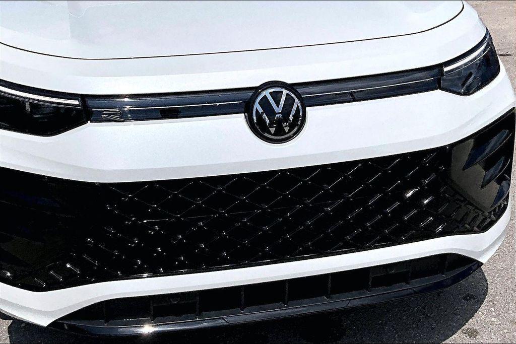new 2026 Volkswagen Tiguan car, priced at $37,982