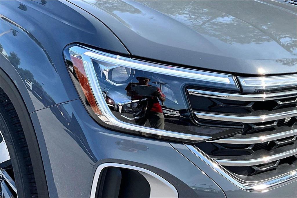 new 2026 Volkswagen Atlas car, priced at $44,841