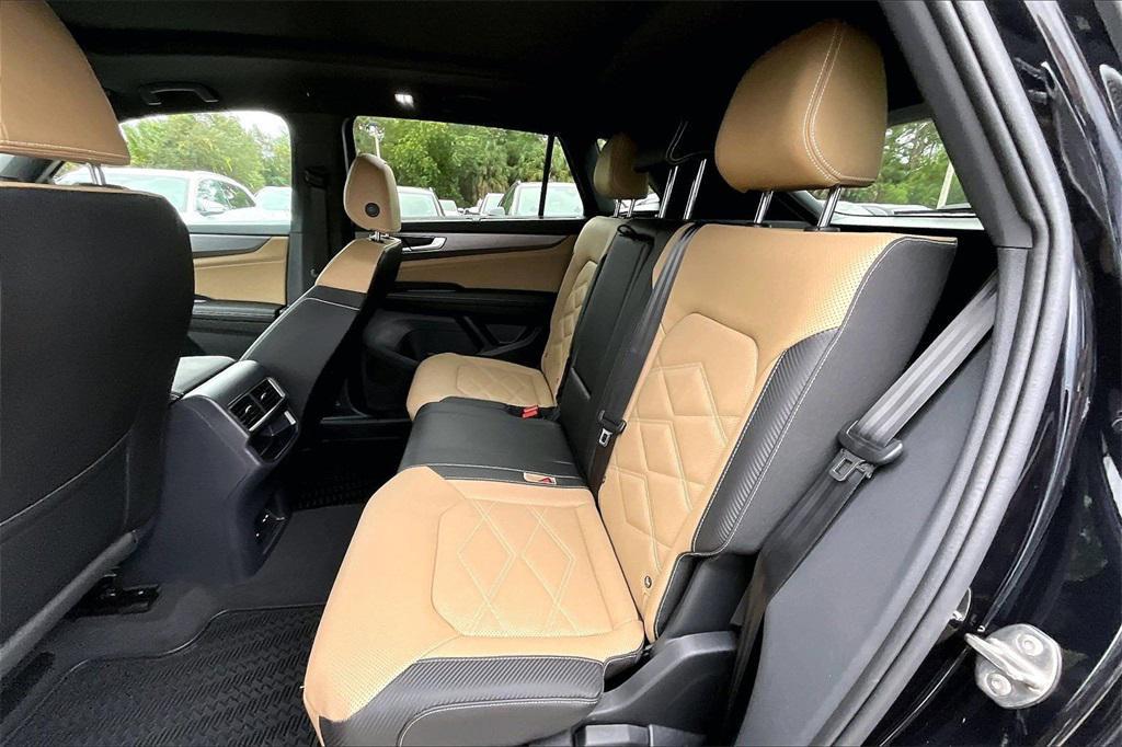 new 2026 Volkswagen Atlas Cross Sport car, priced at $44,406