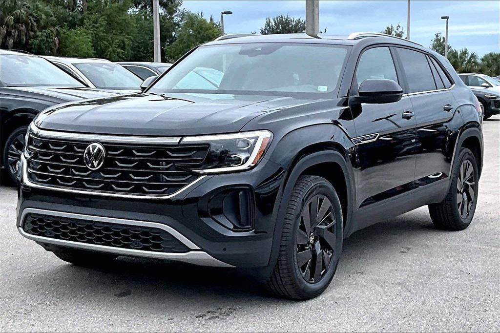 new 2026 Volkswagen Atlas Cross Sport car, priced at $44,406