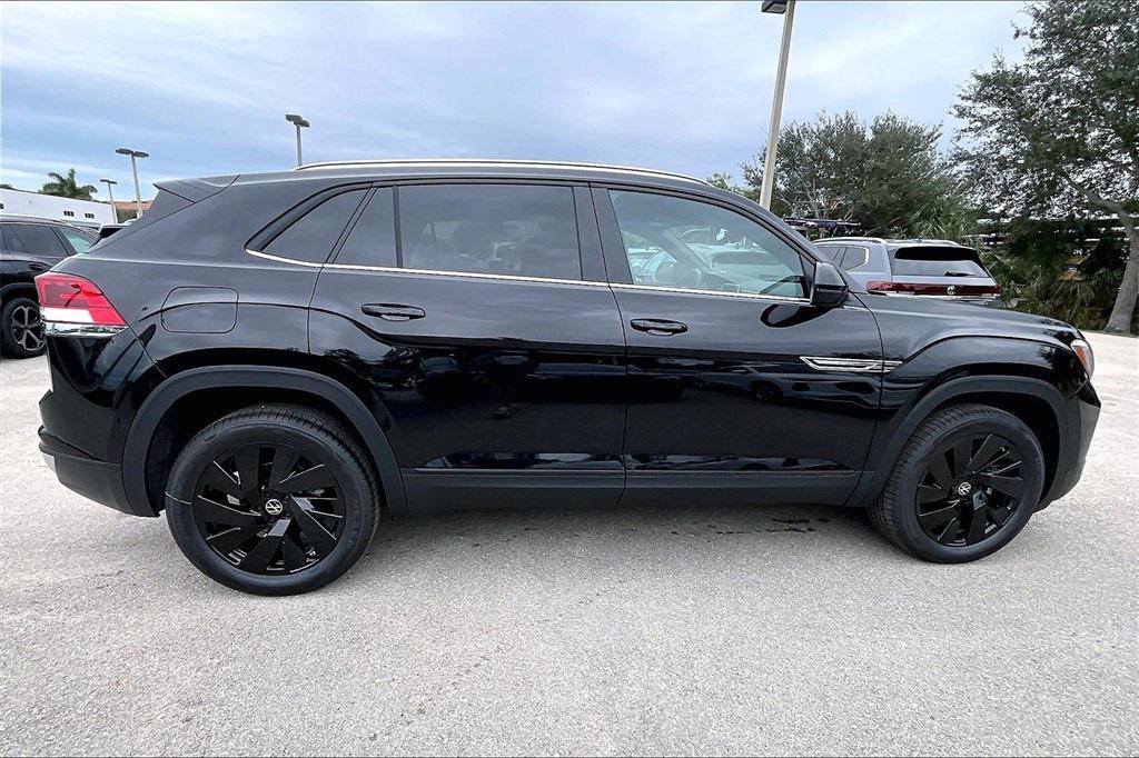 new 2026 Volkswagen Atlas Cross Sport car, priced at $44,406