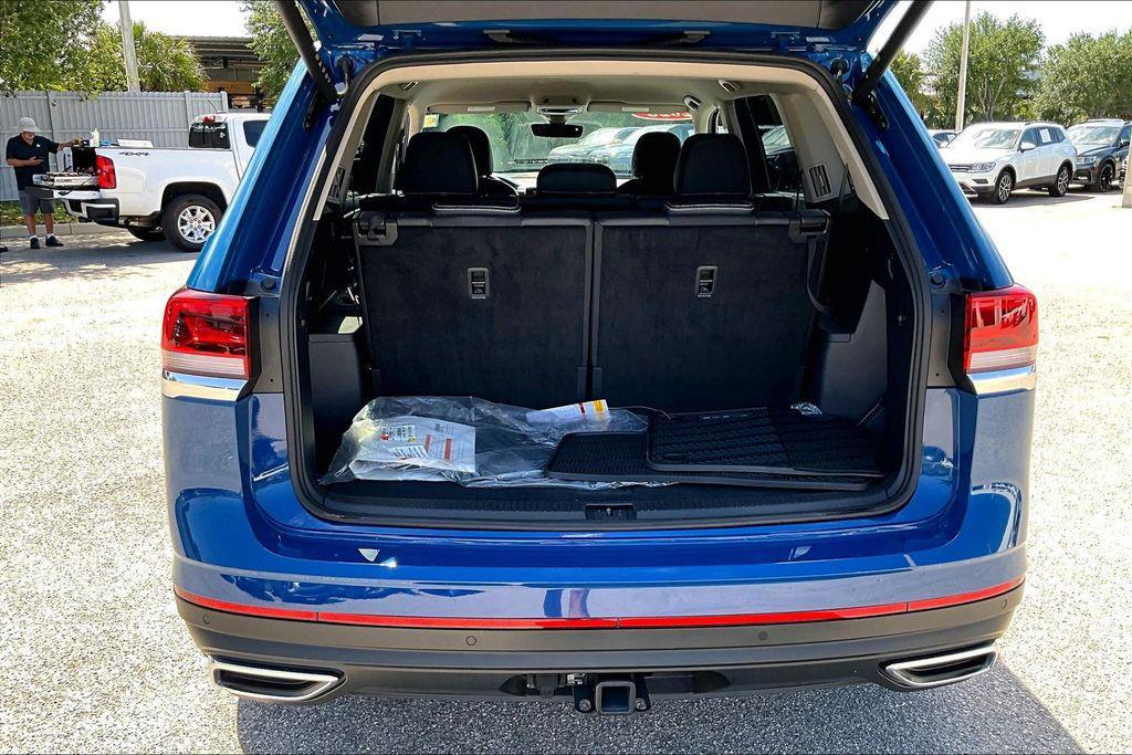 used 2026 Volkswagen Atlas car, priced at $41,370