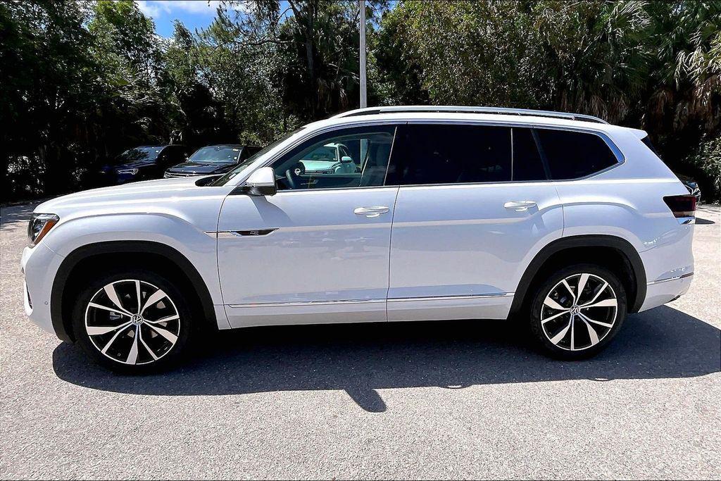 new 2026 Volkswagen Atlas car, priced at $52,238