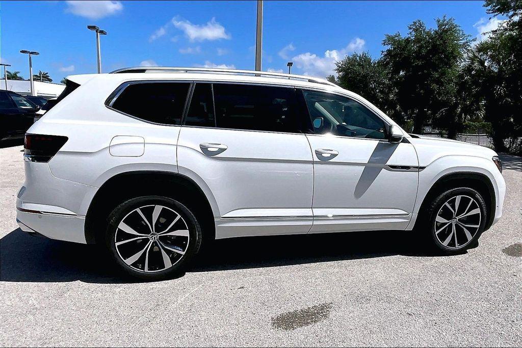 new 2026 Volkswagen Atlas car, priced at $52,238