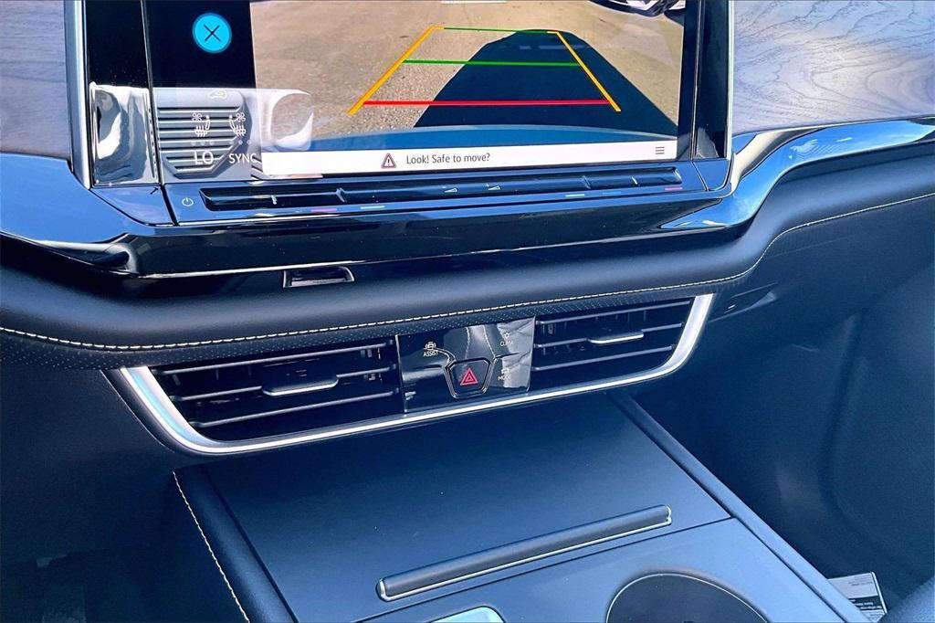 new 2026 Volkswagen Atlas car, priced at $37,798