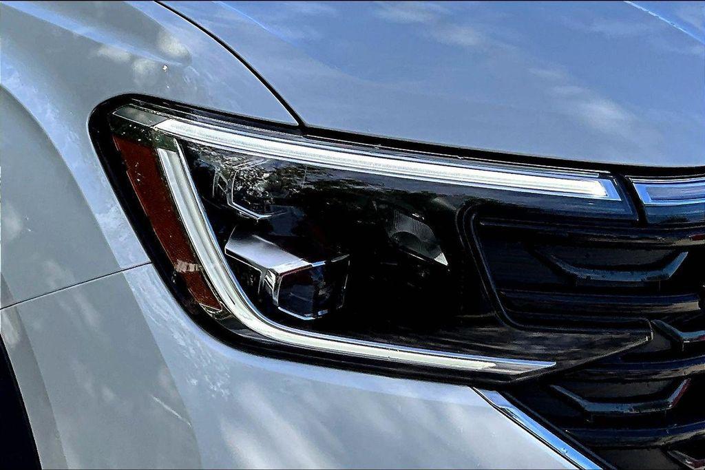 new 2026 Volkswagen Atlas car, priced at $53,479