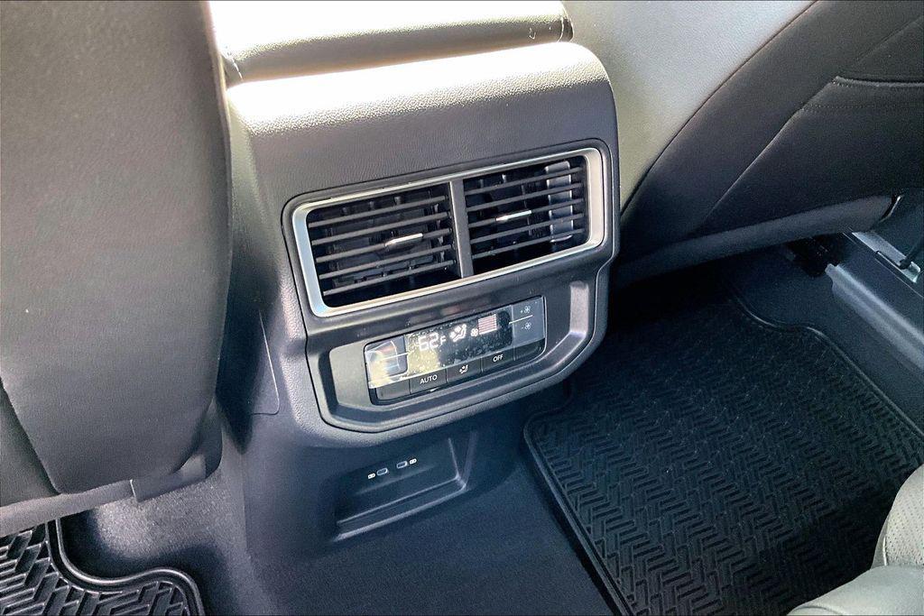 new 2026 Volkswagen Atlas car, priced at $40,670