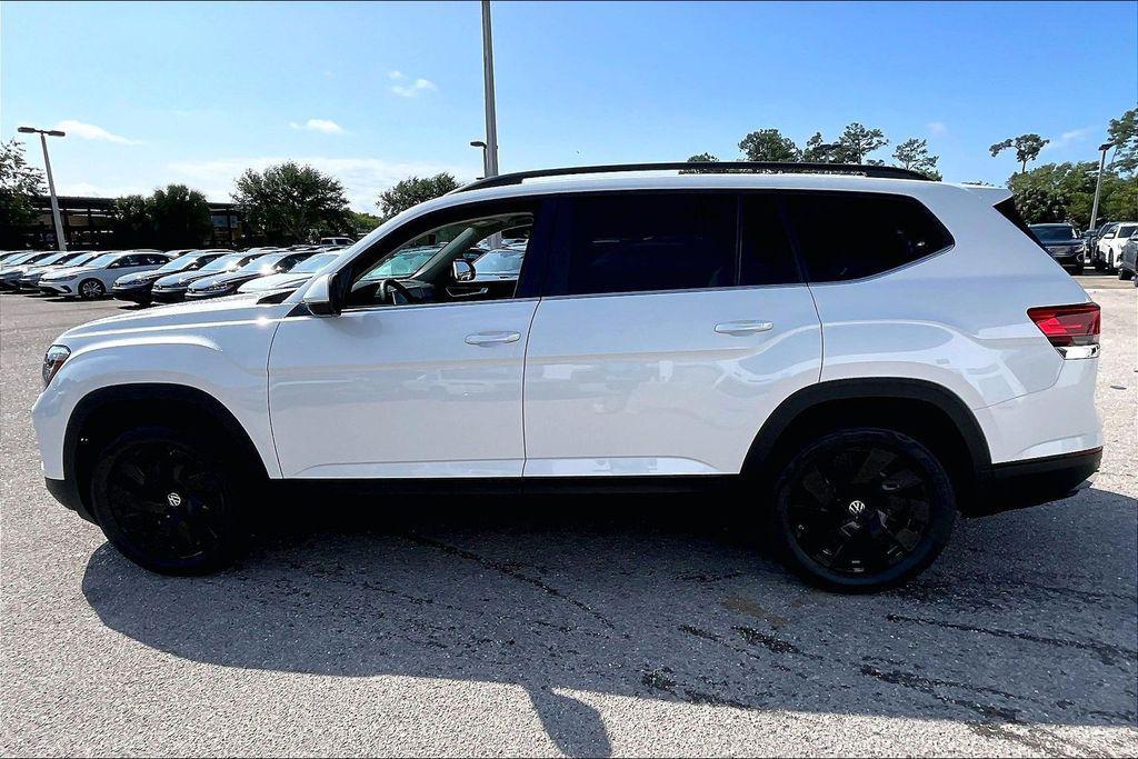 new 2026 Volkswagen Atlas car, priced at $43,581