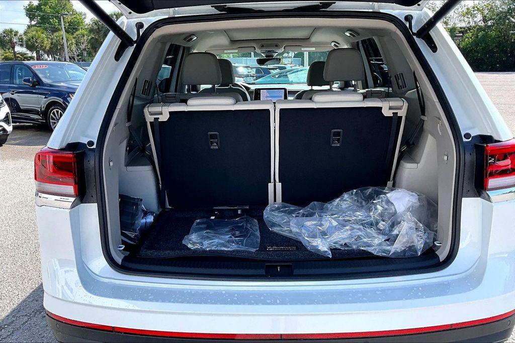 new 2026 Volkswagen Atlas car, priced at $43,581