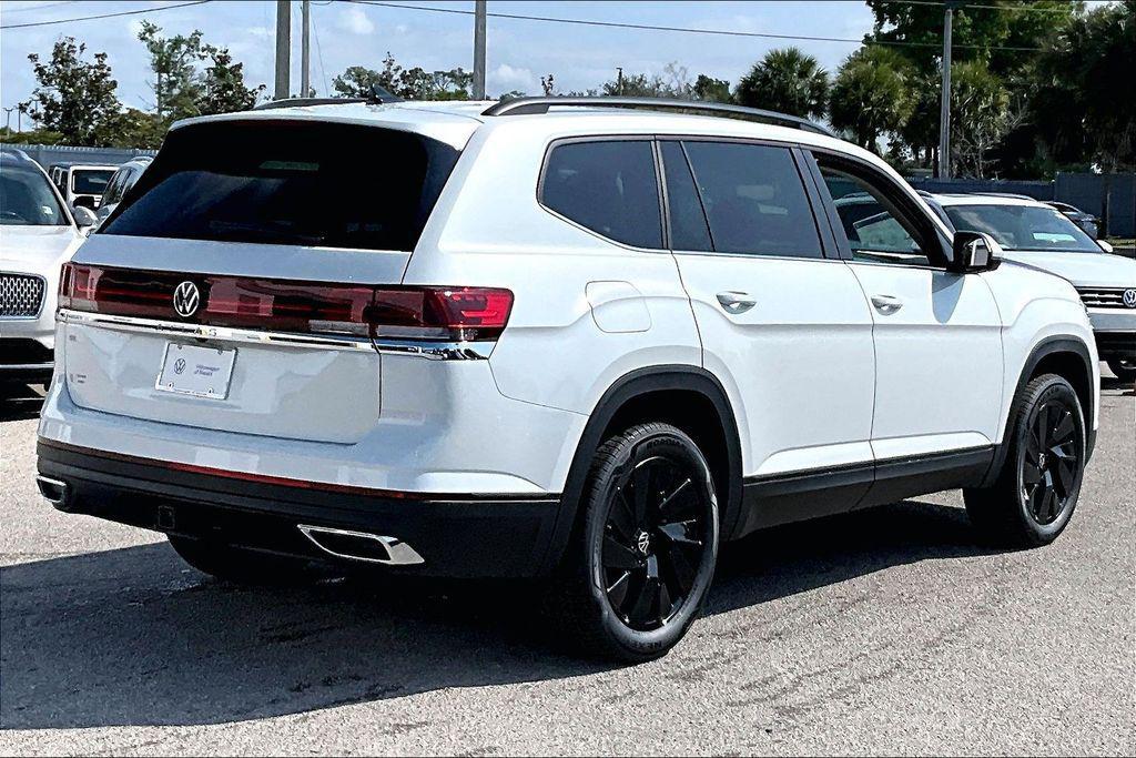 new 2026 Volkswagen Atlas car, priced at $43,581