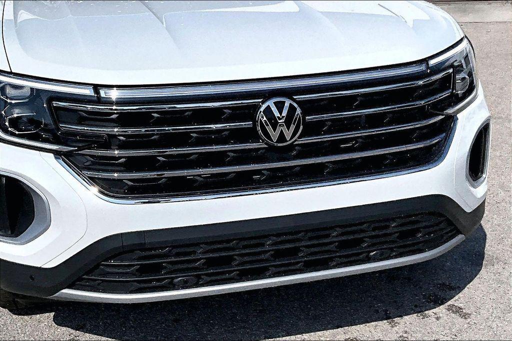 new 2026 Volkswagen Atlas car, priced at $43,581