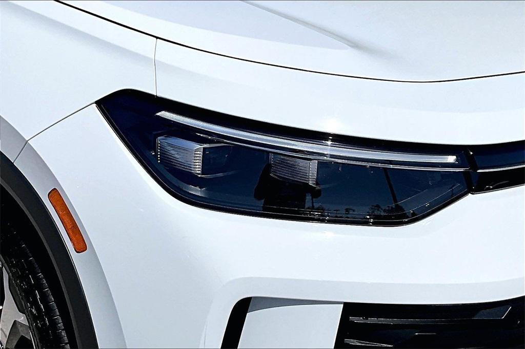 used 2025 Volkswagen Tiguan car, priced at $30,499