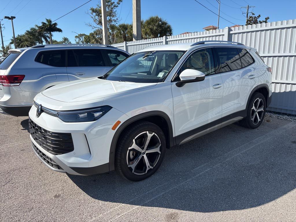 used 2025 Volkswagen Tiguan car, priced at $30,499