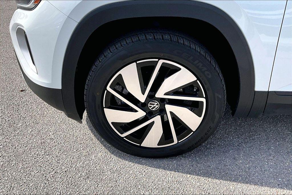 used 2025 Volkswagen Atlas car, priced at $31,497