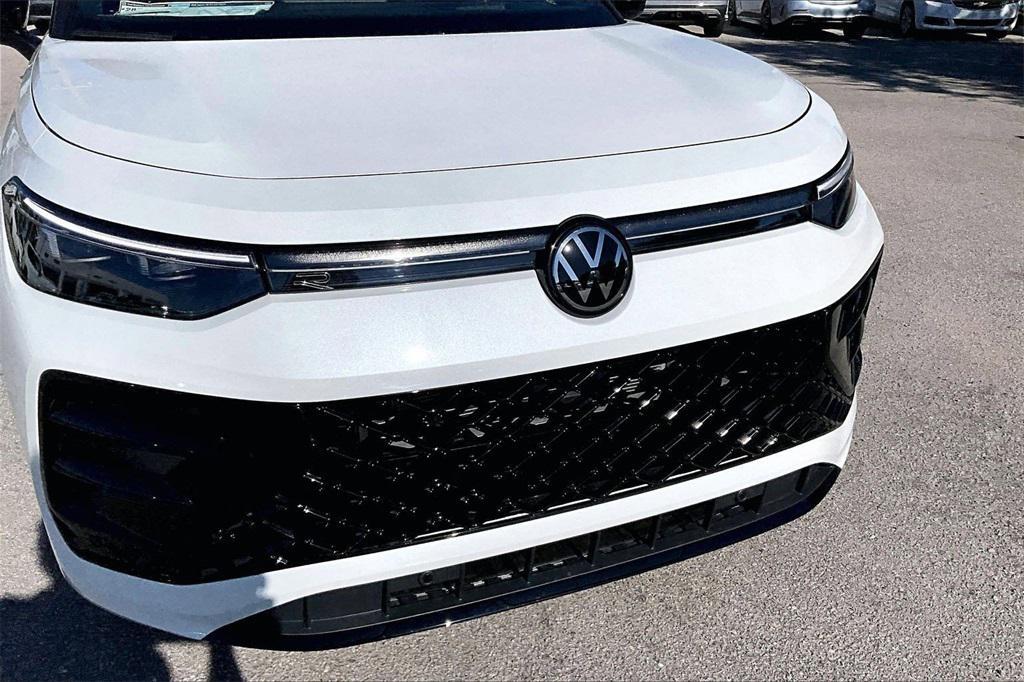 new 2026 Volkswagen Tiguan car, priced at $38,220