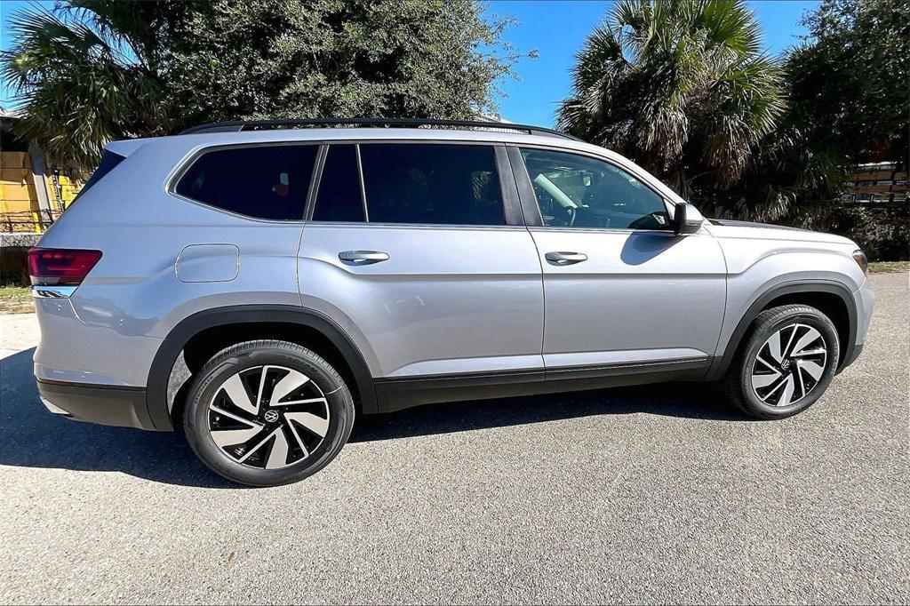 new 2026 Volkswagen Atlas car, priced at $42,602