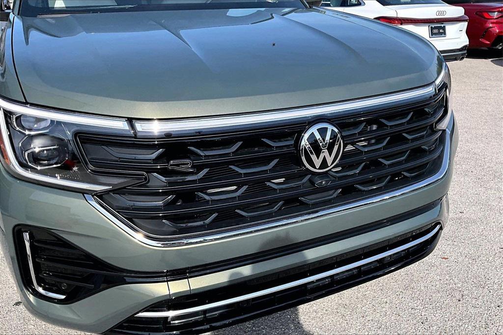 new 2026 Volkswagen Atlas Cross Sport car, priced at $51,824