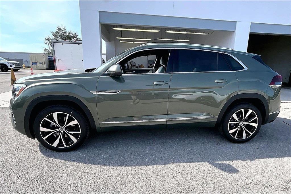 new 2026 Volkswagen Atlas Cross Sport car, priced at $51,824