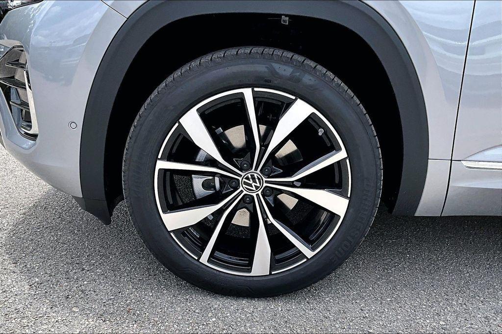 new 2026 Volkswagen Atlas car, priced at $51,801