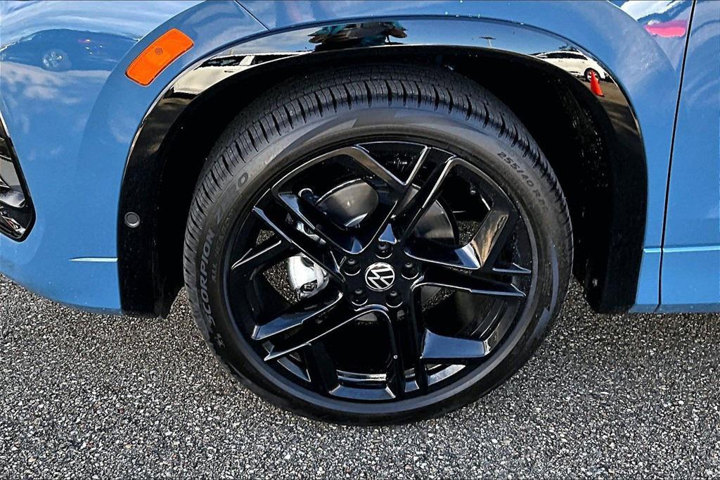 new 2026 Volkswagen Tiguan car, priced at $38,220