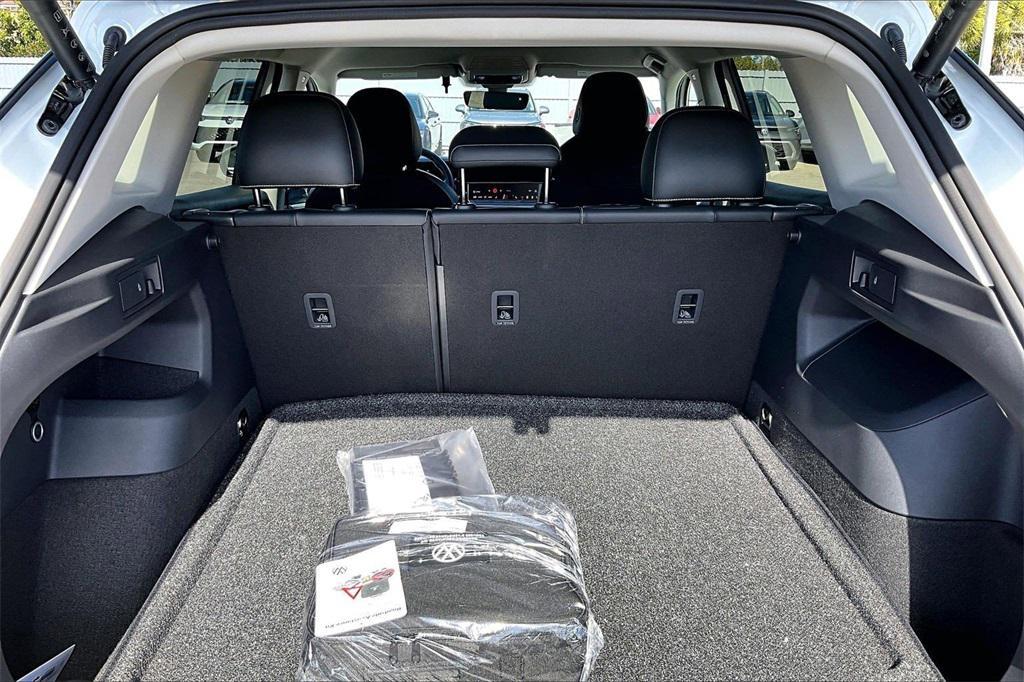 new 2026 Volkswagen Tiguan car, priced at $33,964