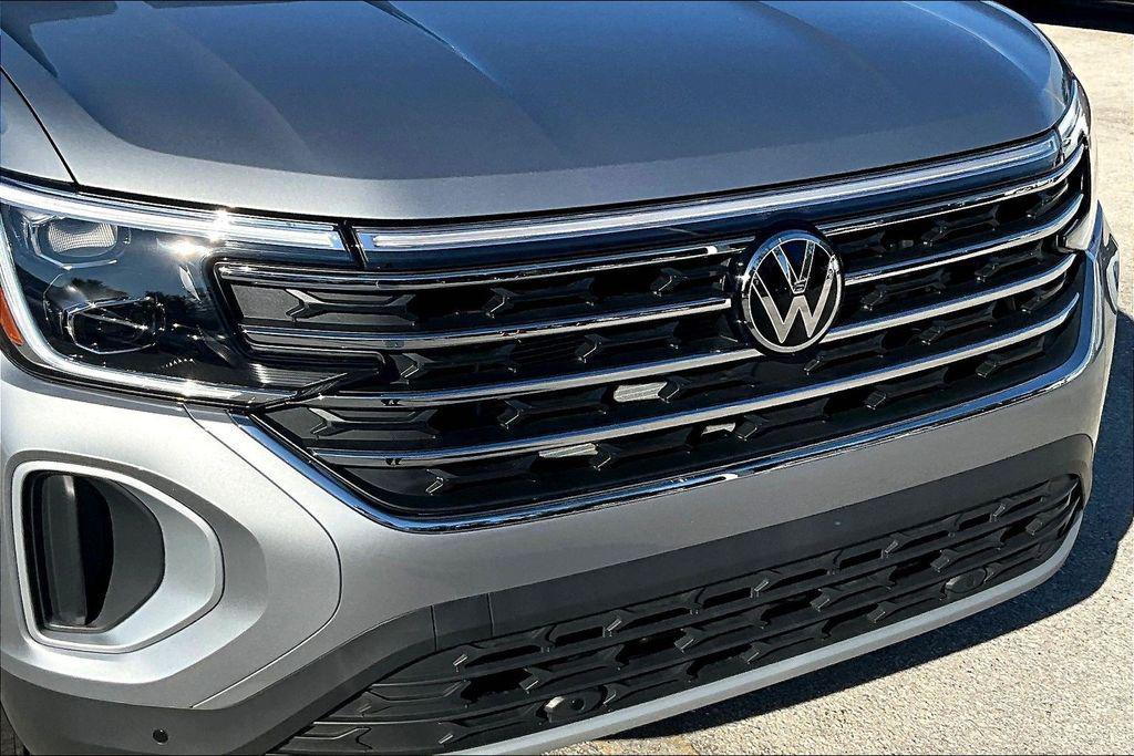 new 2026 Volkswagen Atlas car, priced at $41,858